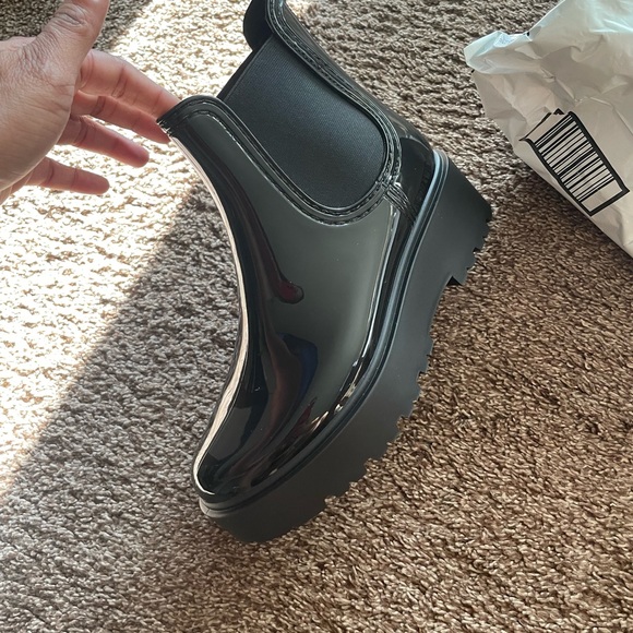 Beotyshow Chelsea patent leather boot (I HAVE BLACK) - Picture 7 of 8